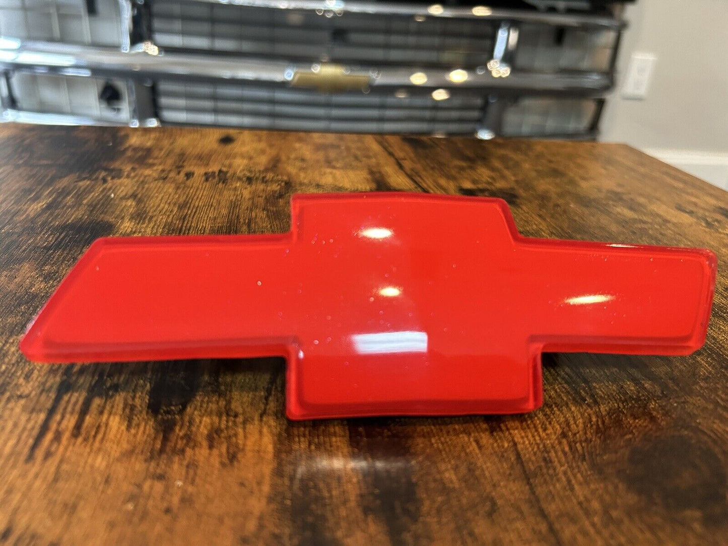 Front Black Red Bowtie Grille Emblem SILVERADO TAHOE SUBURBAN EXPRESS 1994-2000