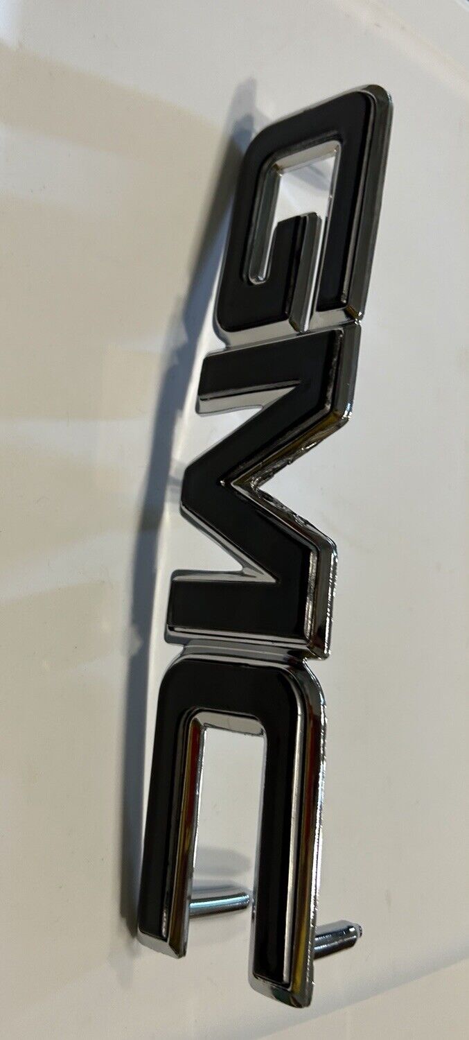 Smoked/chrome Obs GMC Front Grille Emblem