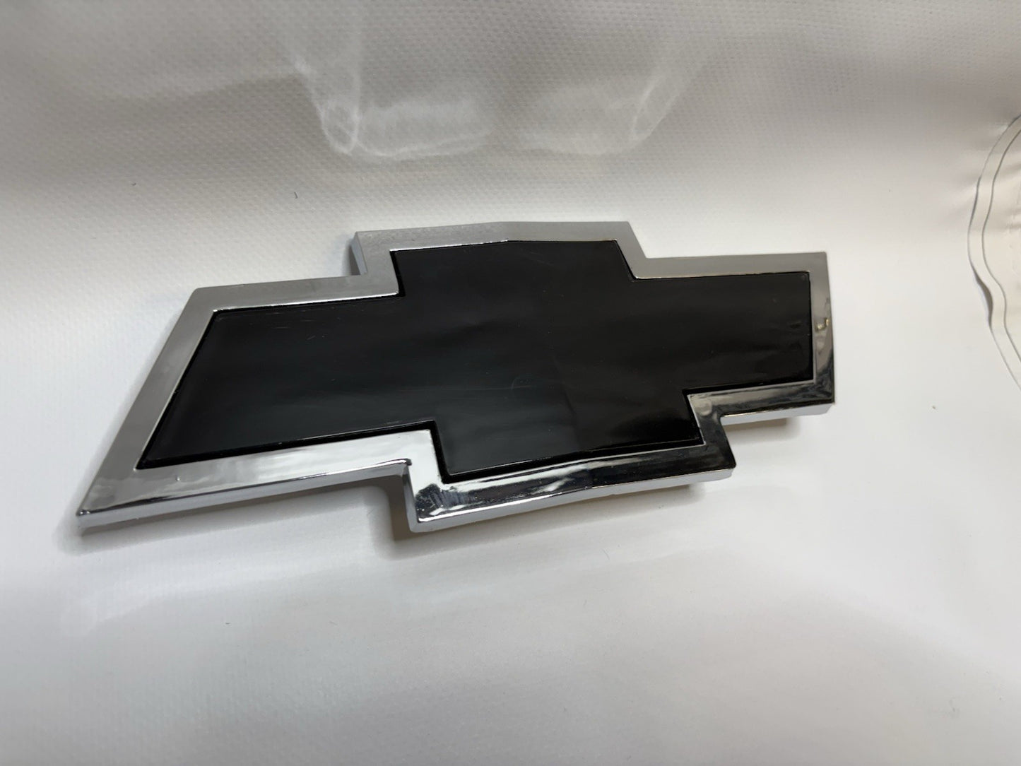 2001-2002 Chevy Silverado 2500 3500 Hd Emblem Chrome Black