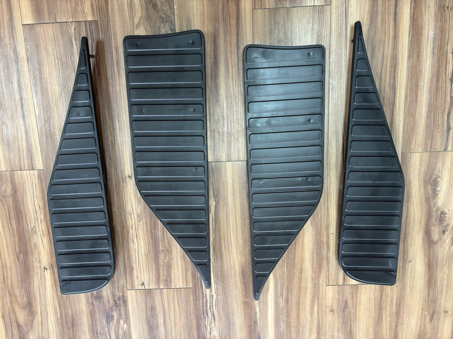 88-98 Chevrolet Silverado GMC Sierra Stepside Bed Side Step Pad NEW Set (4pc)