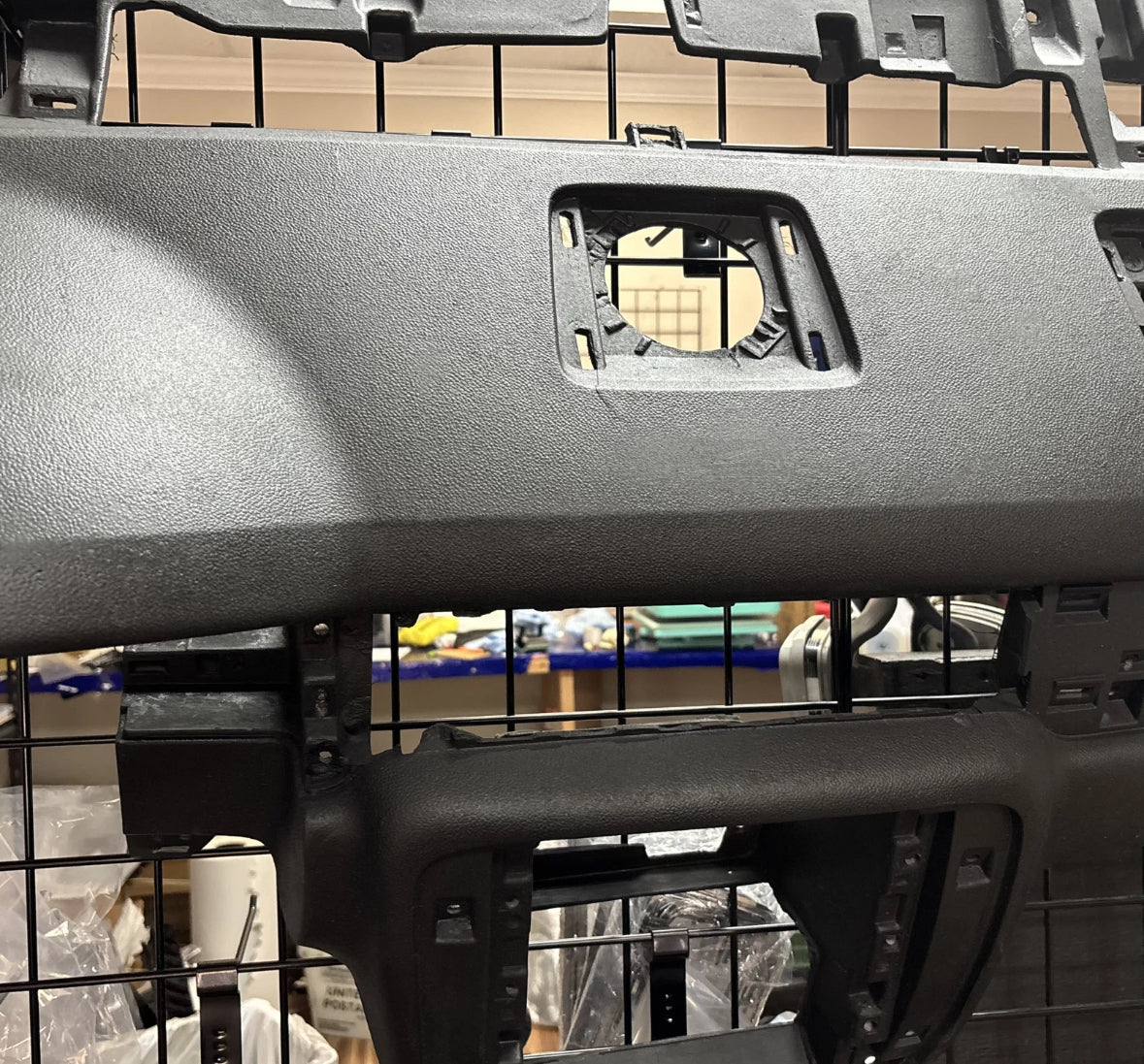 2007-2013 CHEVY TAHOE AVALANCHE with Speaker LTZ YUKON FIBERGLASS DASHBOARD