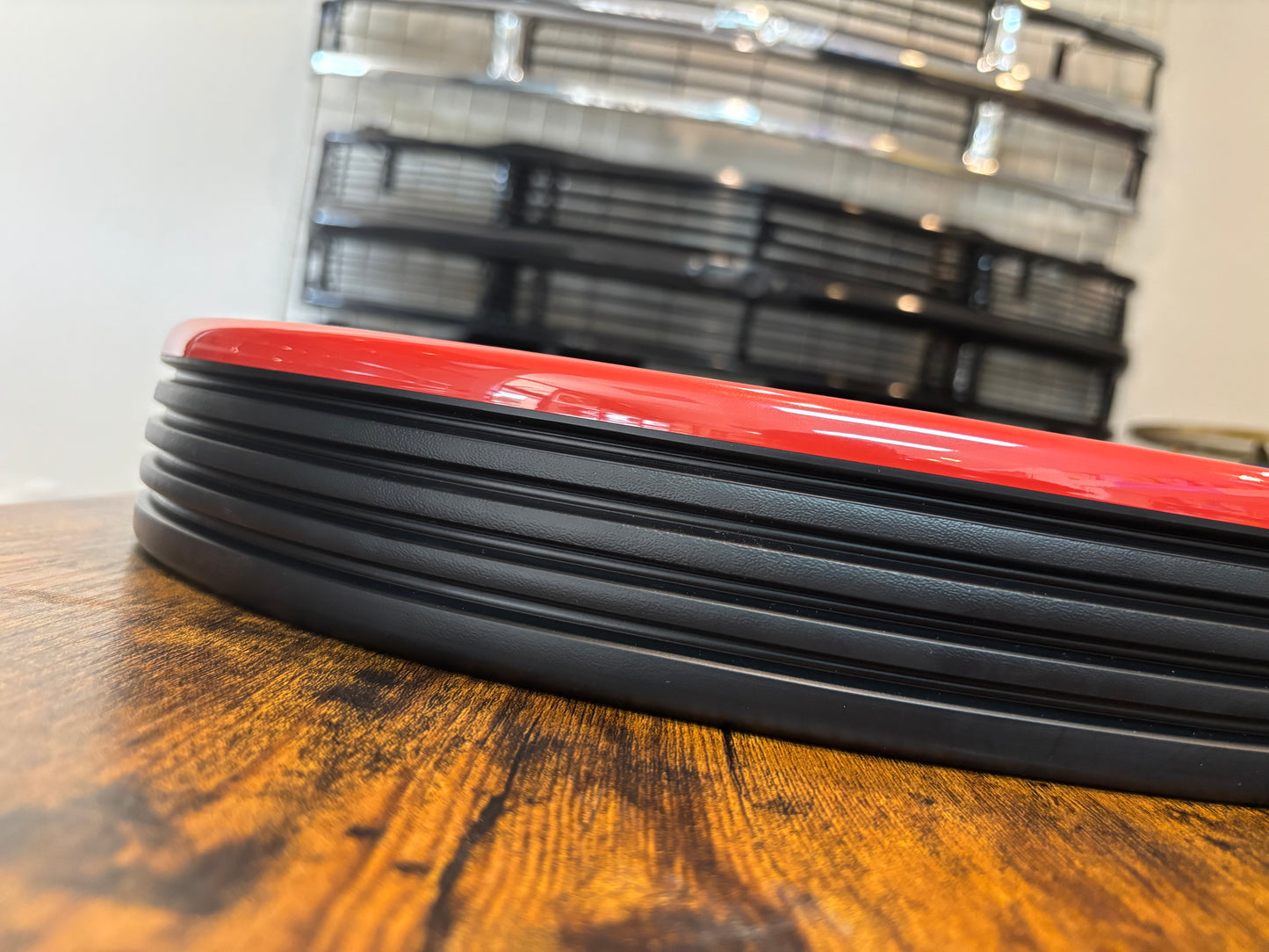 Chevy/GMC OBS Body Side Trim Moulding 24ft roll red/blk