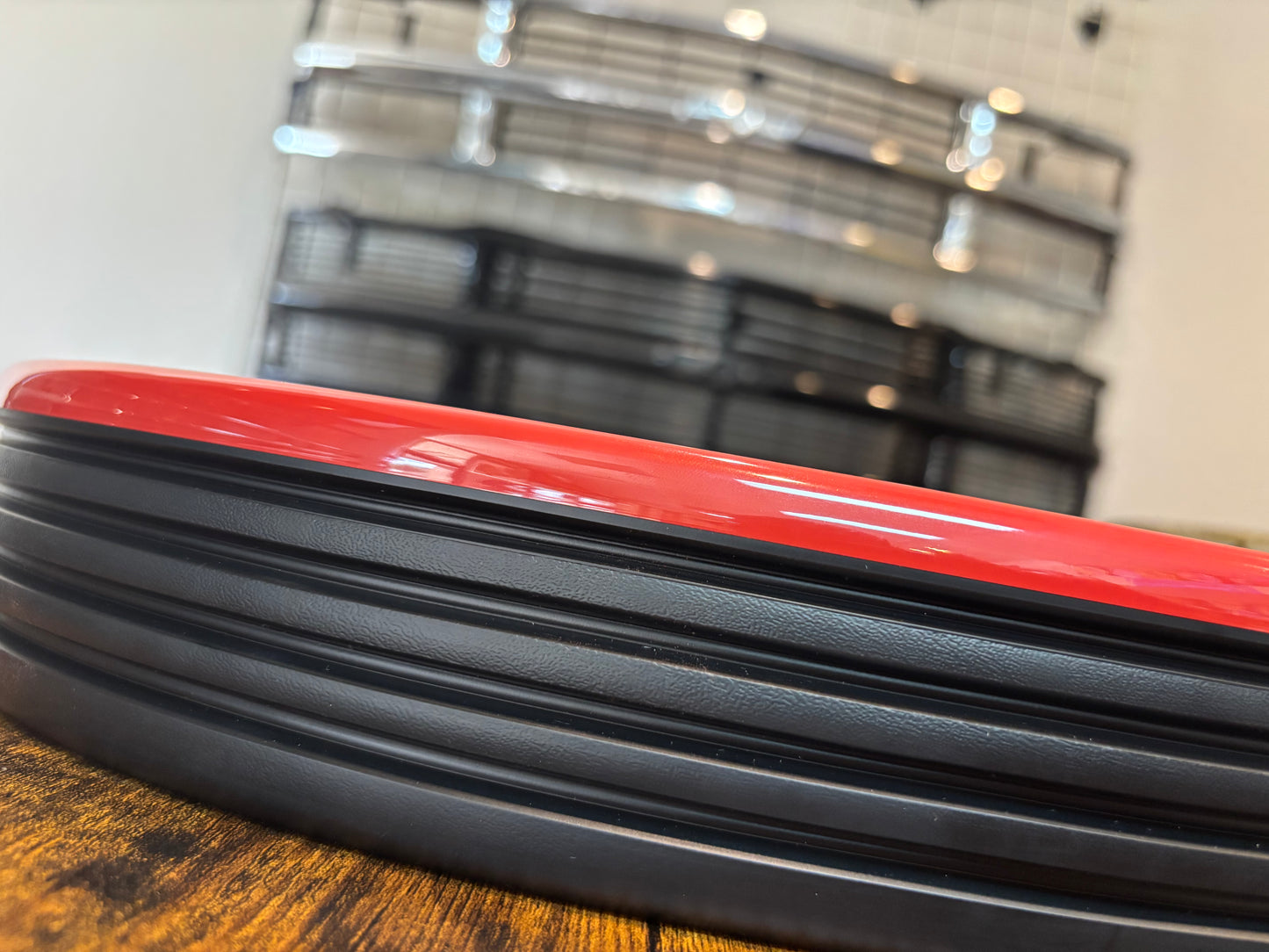 Chevy/GMC OBS Body Side Trim Moulding 24ft roll red/blk