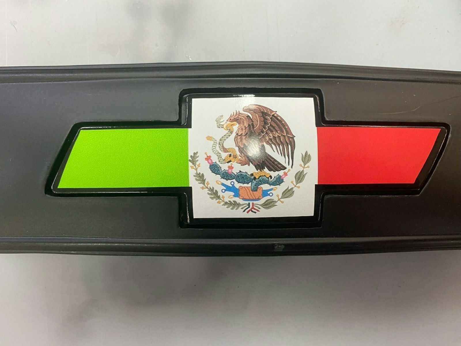 Chevy Bowtie Vinyl Overlay Decal – Mexican Flag Design For Silverado Emblem (Universal Fit)