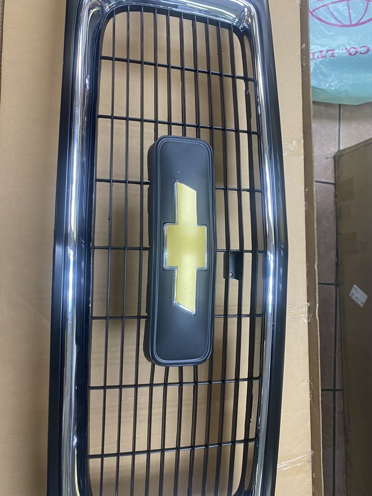 94-98 Chevy SILVERADO Pick Up Grille Cheyenne