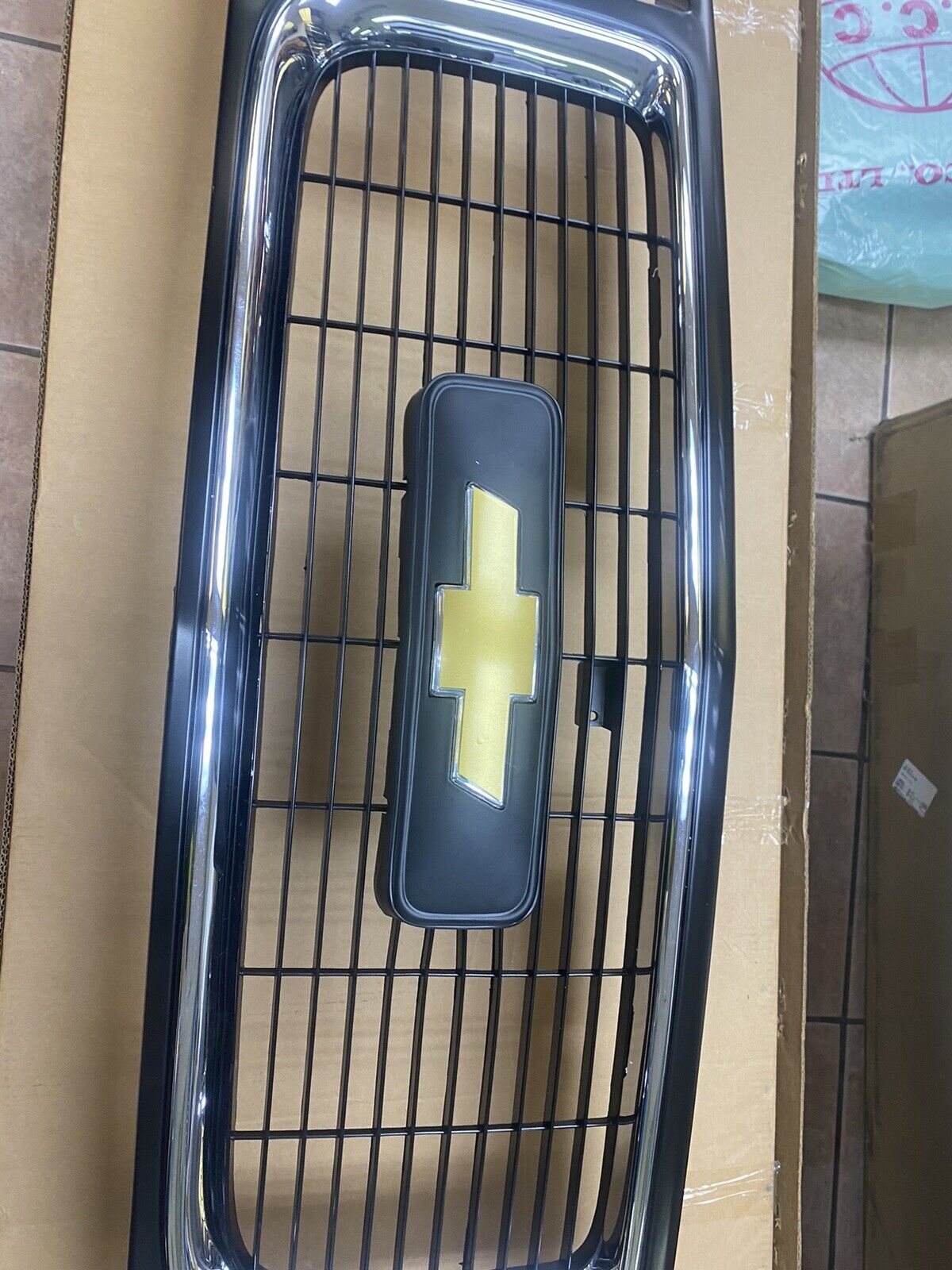 94-98 Chevy SILVERADO Pick Up Grille Cheyenne