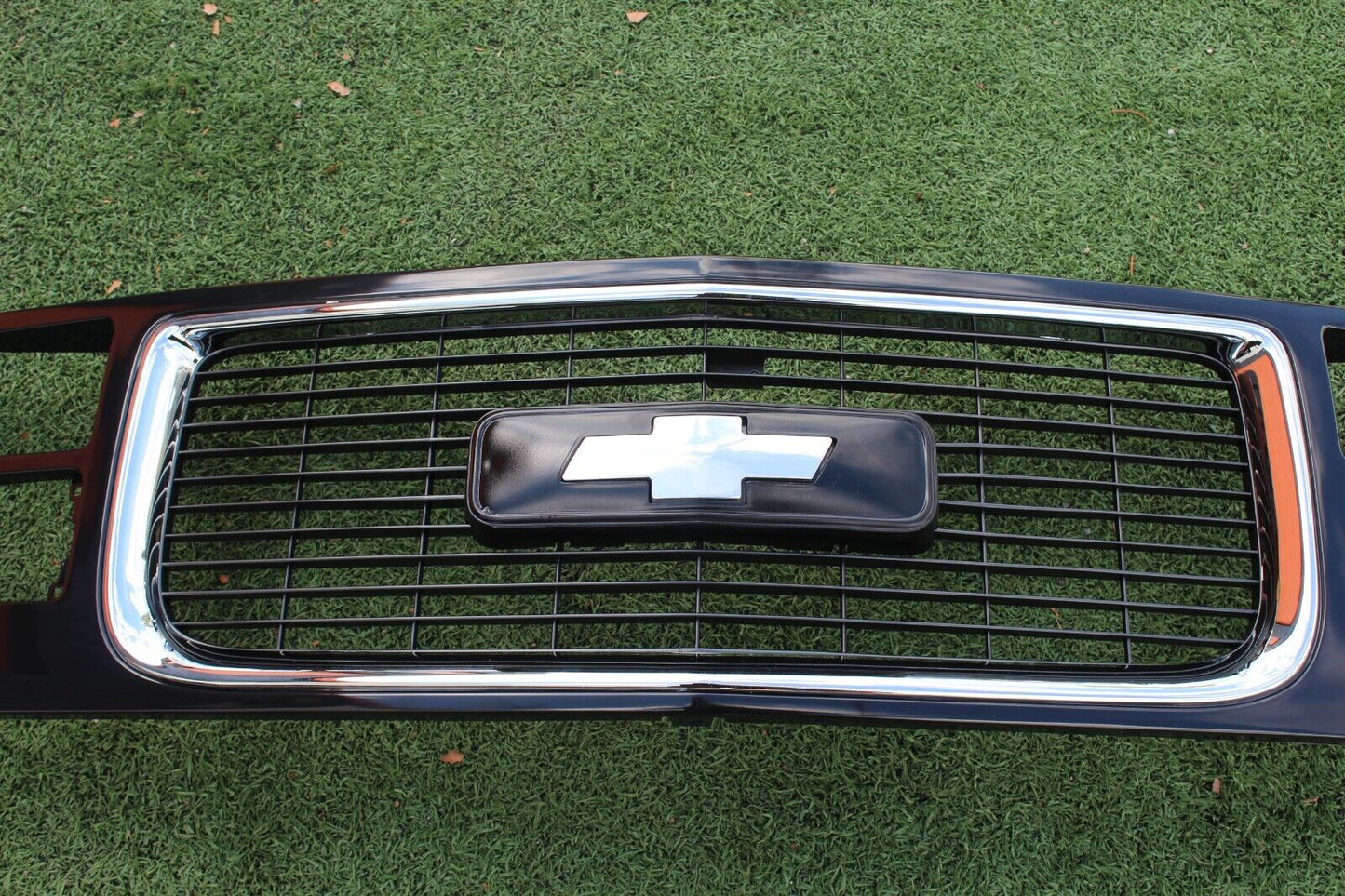 88-98 Chevy Silverado Cheyenne grille with chrome bowtie C/K TRUCK OBS