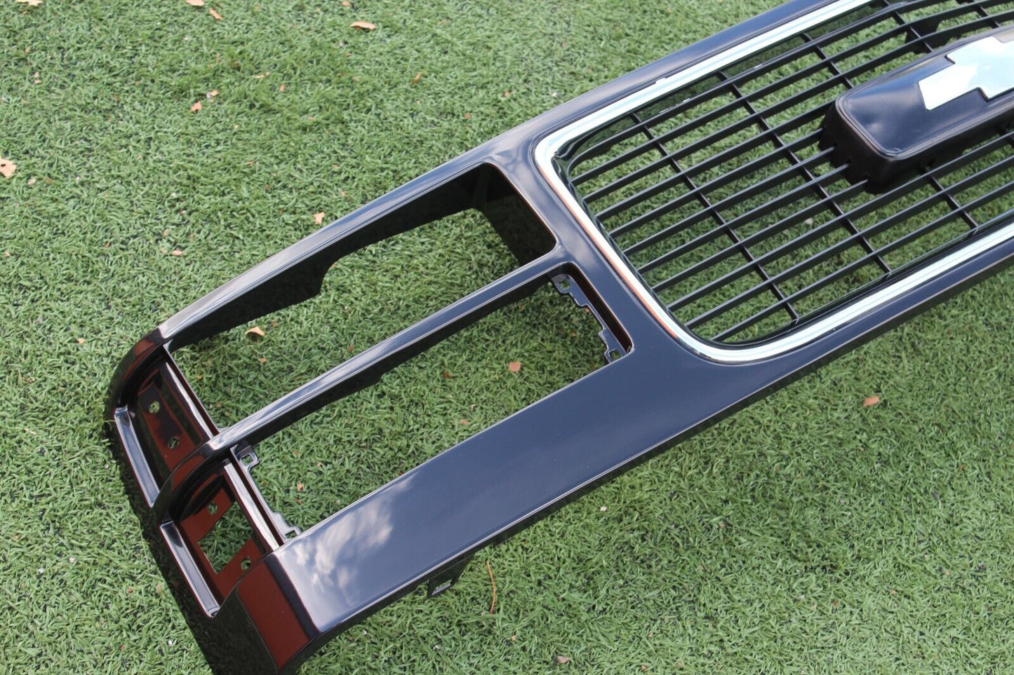 88-98 Chevy Silverado Cheyenne grille with chrome bowtie C/K TRUCK OBS