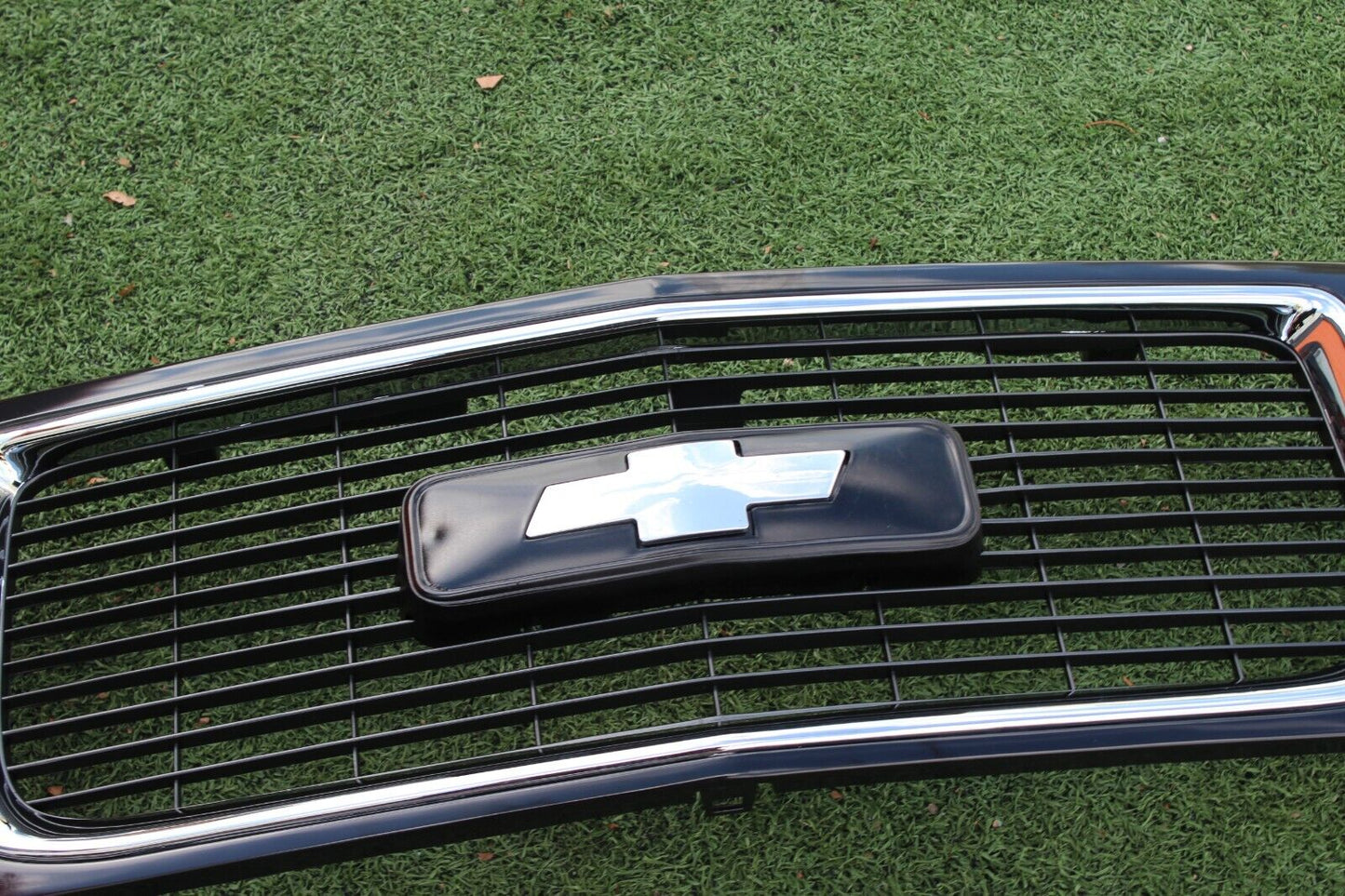 88-98 Chevy Silverado Cheyenne grille with chrome bowtie C/K TRUCK OBS