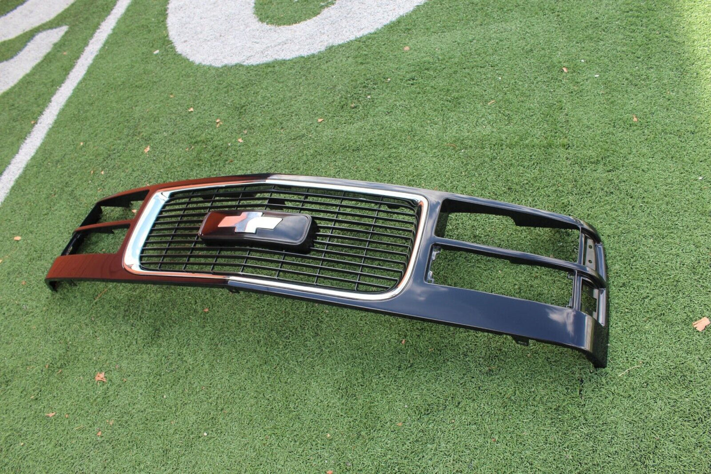 88-98 Chevy Silverado Cheyenne grille with chrome bowtie C/K TRUCK OBS