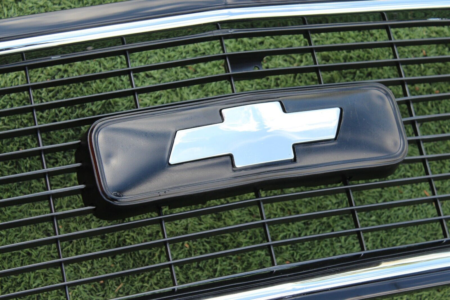 88-98 Chevy Silverado Cheyenne grille with chrome bowtie C/K TRUCK OBS