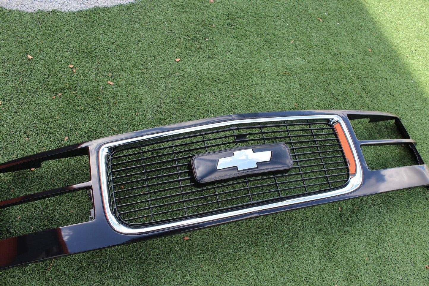 88-98 Chevy Silverado Cheyenne grille with chrome bowtie C/K TRUCK OBS