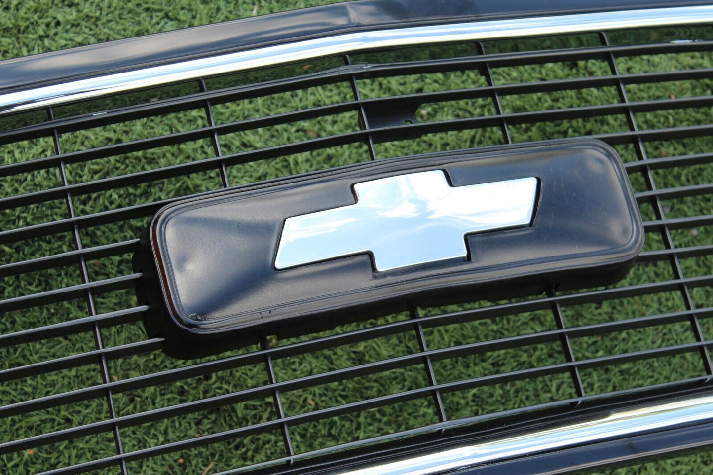 88-98 Chevy Silverado Cheyenne grille with chrome bowtie C/K TRUCK OBS