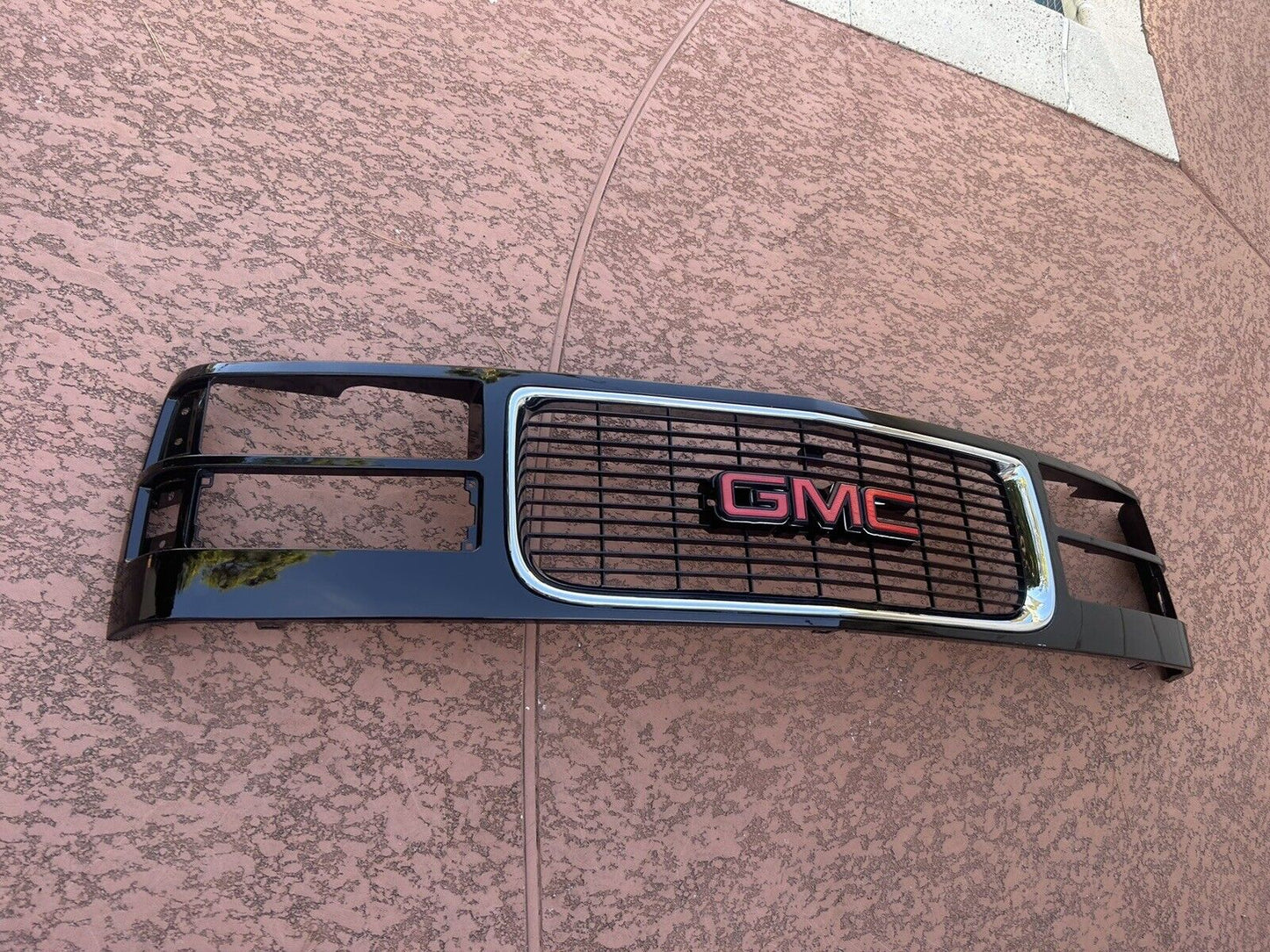88-98 Chevy GMC Sierra grille with Red/Black Logo