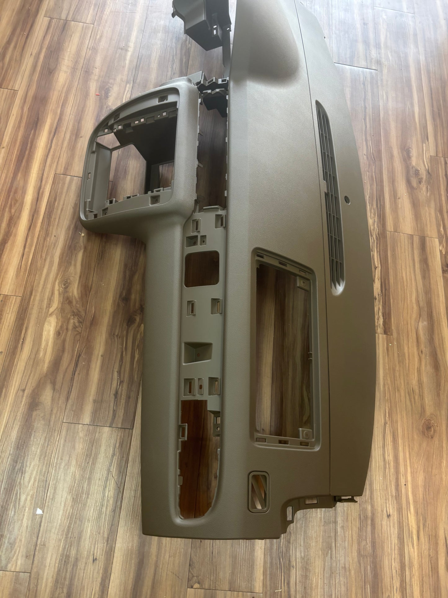 2007-2014 CHEVY TAHOE AVALANCHE LTZ YUKON DASHBOARD  ABS PLASTIC