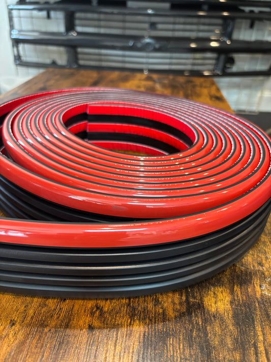 Chevy/GMC OBS Body Side Trim Moulding 24ft roll red/blk
